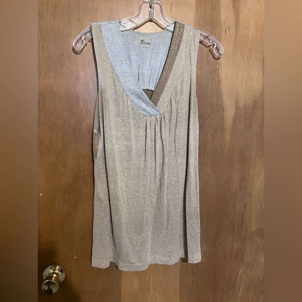 Beautiful gold/silver v-neck tank!!